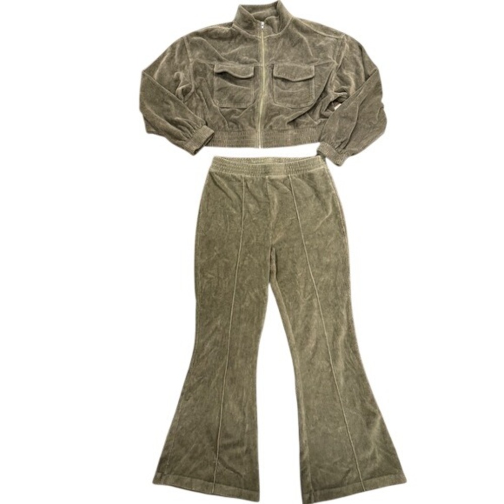 Aerie Olive Green Corduroy Two-Piece Set – Size Medium / Medium Short